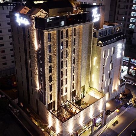 Js The Classic Hotel Osan Bagian luar foto