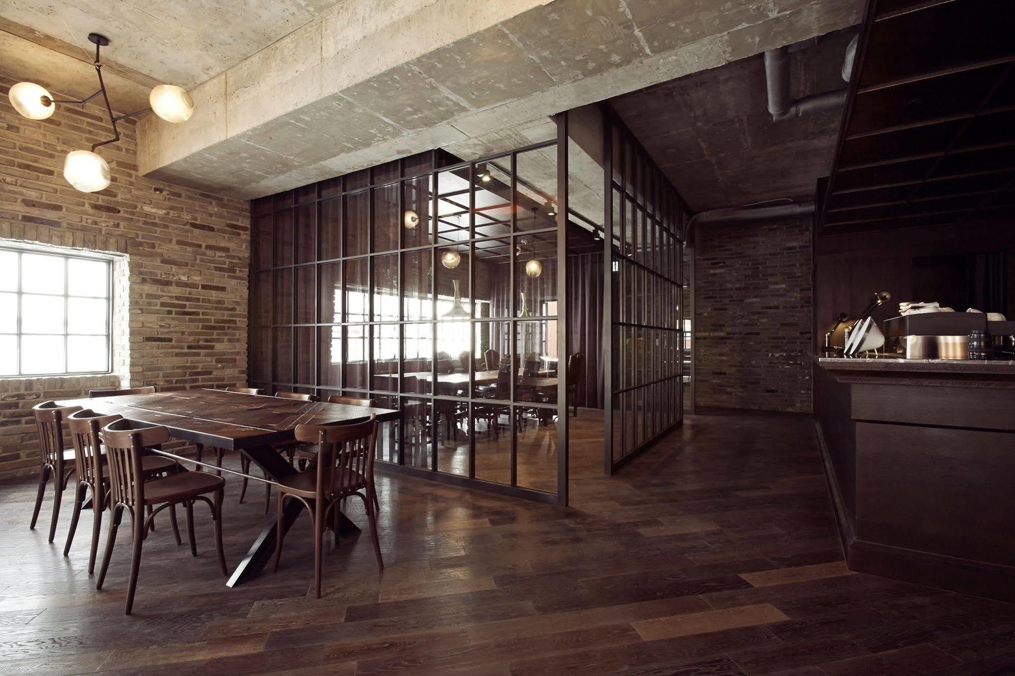 Js The Classic Hotel Osan Bagian luar foto